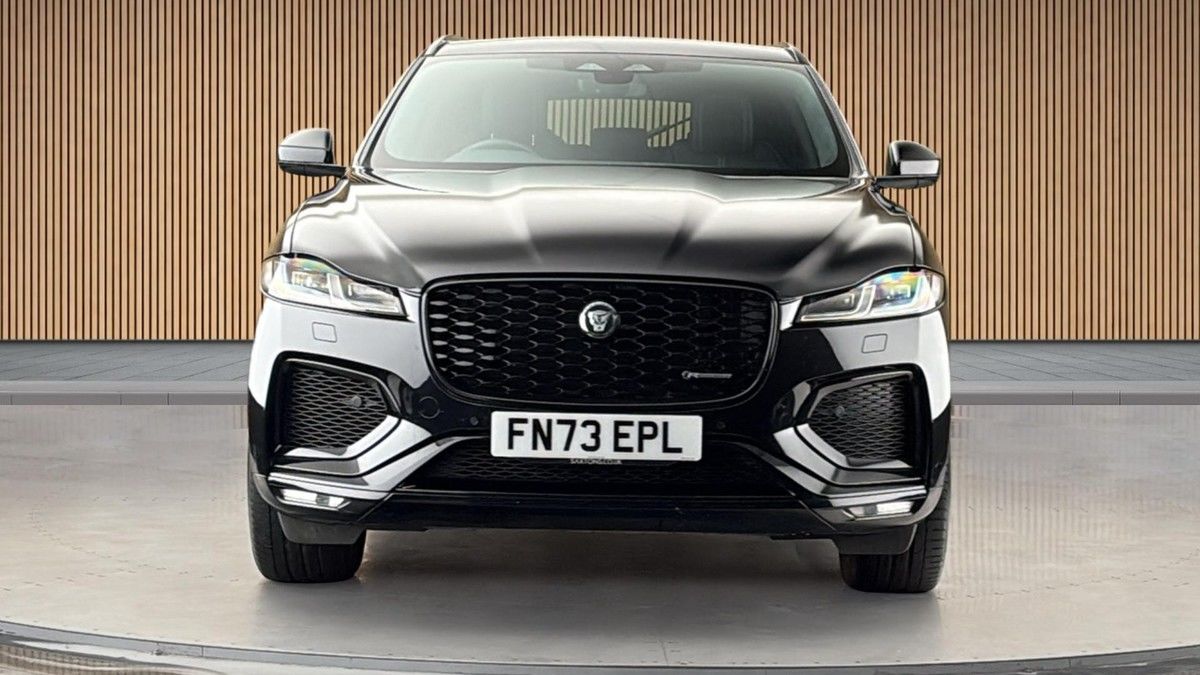 Jaguar F-PACE Image 3