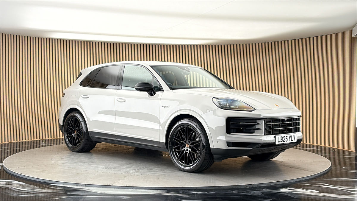More views of Porsche Cayenne