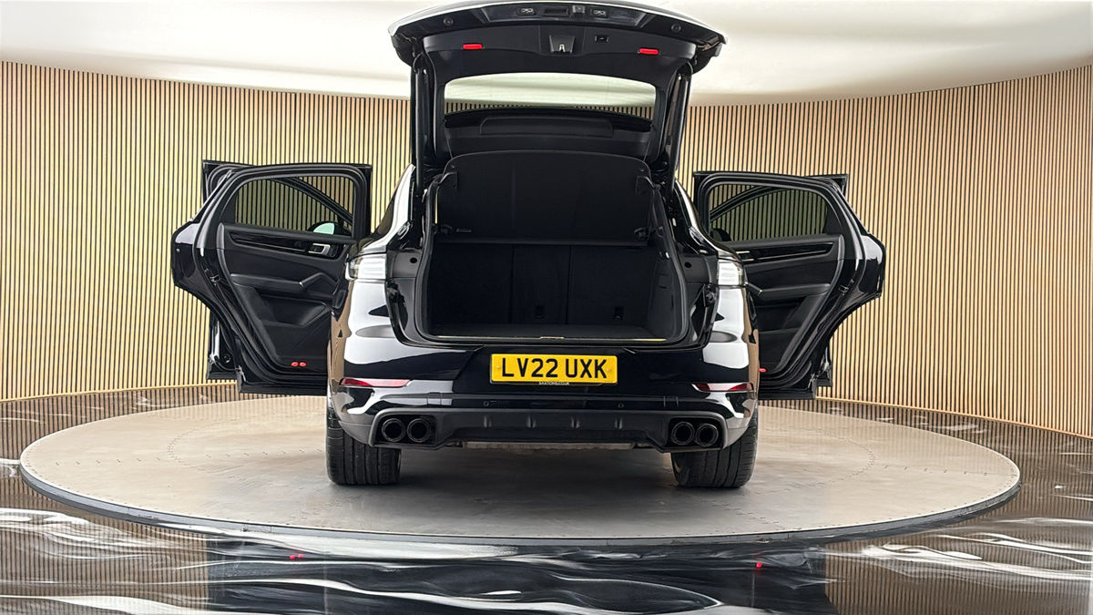 More views of Porsche Cayenne