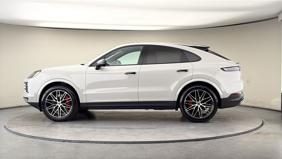 More views of Porsche Cayenne