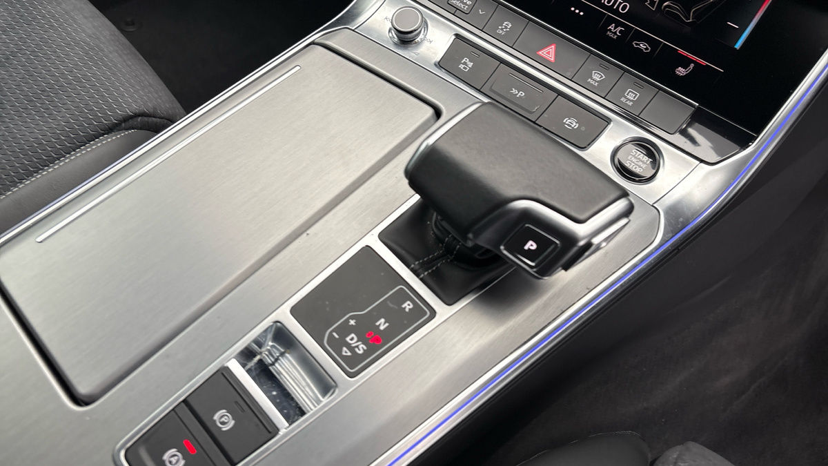 Audi A6 Avant Image 6