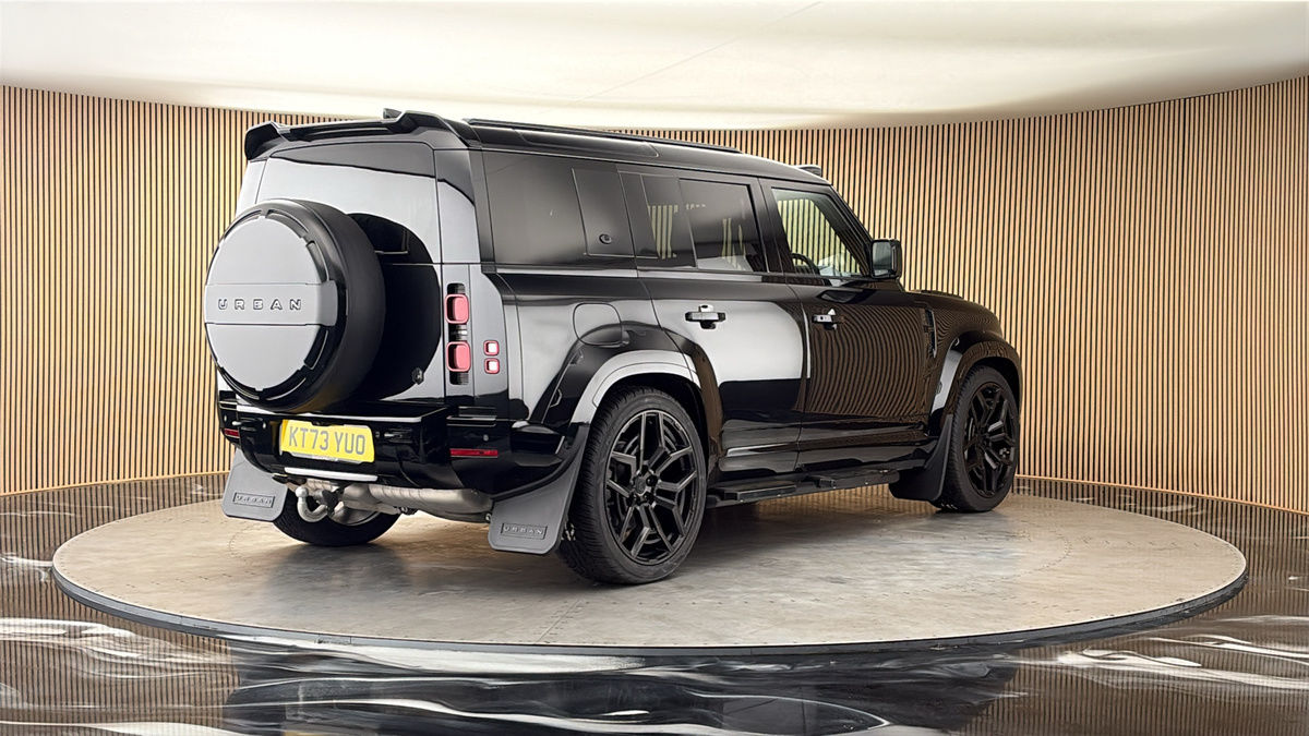 More views of Land Rover Defender 110