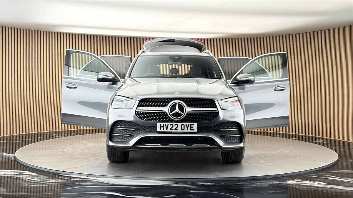 More views of Mercedes-Benz GLE