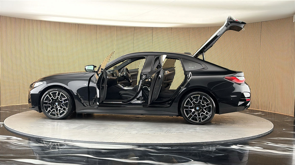 More views of BMW i4