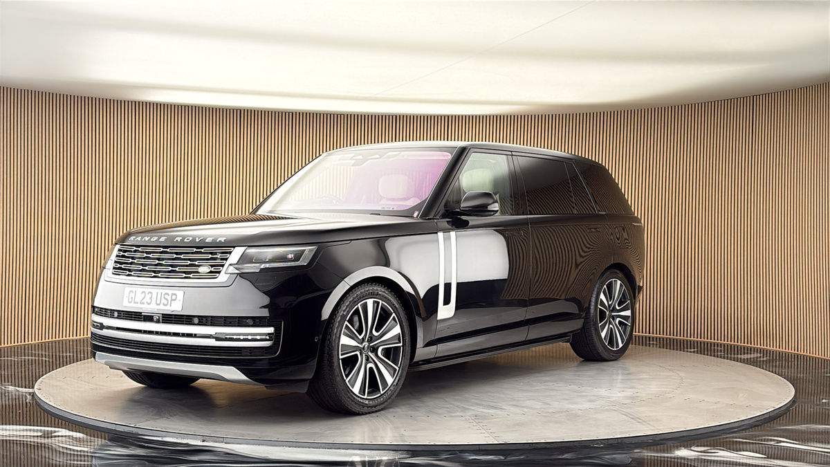 More views of Land Rover Range Rover