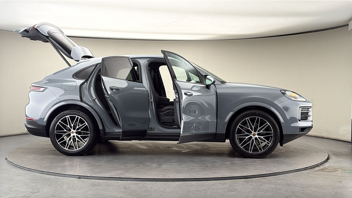 More views of Porsche Cayenne