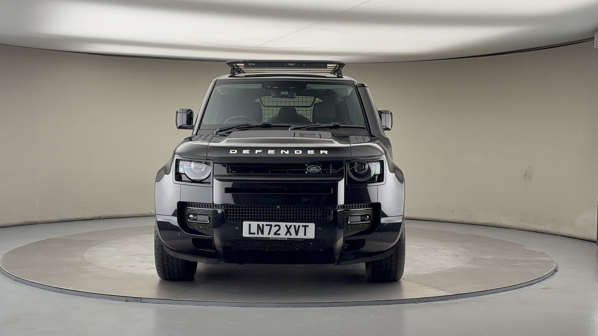 Land Rover Defender 110 Image 3