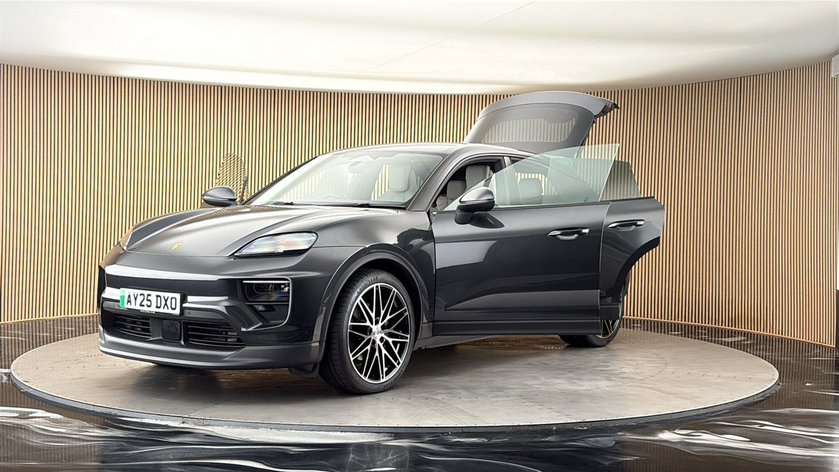 More views of Porsche Macan