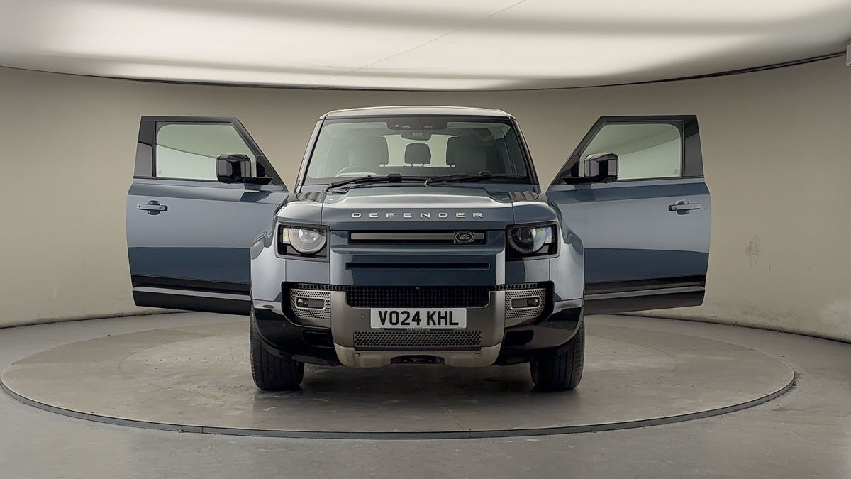 More views of Land Rover Defender 90