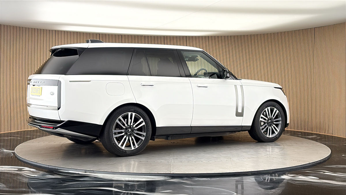 More views of Land Rover Range Rover