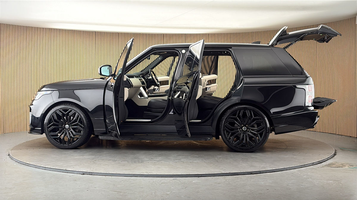 More views of Land Rover Range Rover