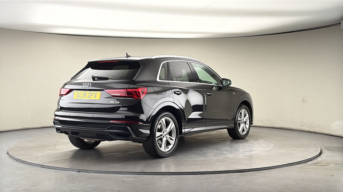 More views of Audi Q3