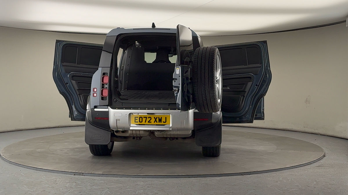 More views of Land Rover Defender 110