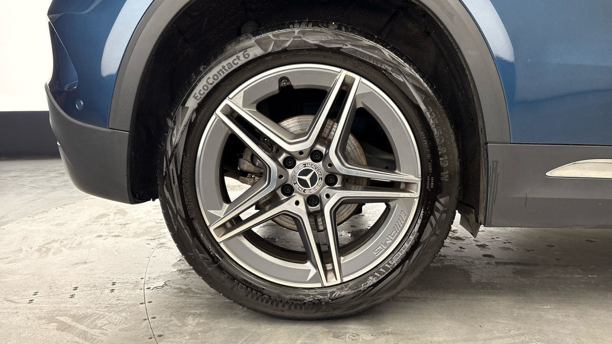 Mercedes-Benz GLA Image 10