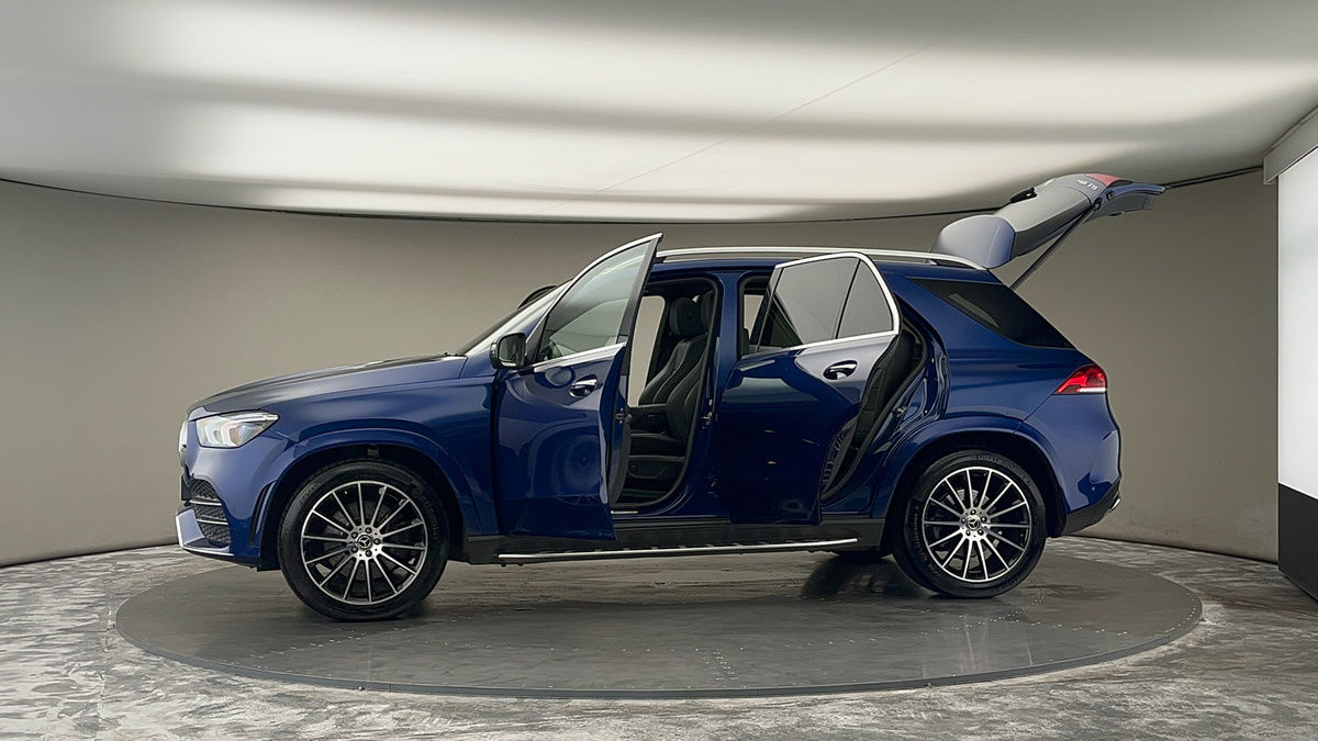 More views of Mercedes-Benz GLE