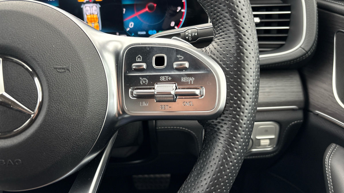 Mercedes-Benz GLE Image 14