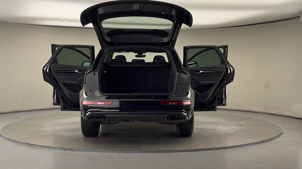 More views of Audi Q5