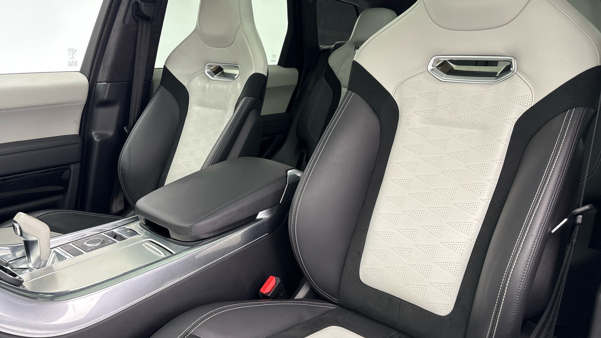 Land Rover Range Rover Sport Image 7