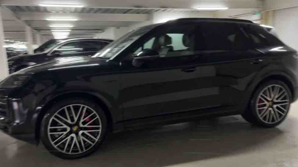 More views of Porsche Cayenne