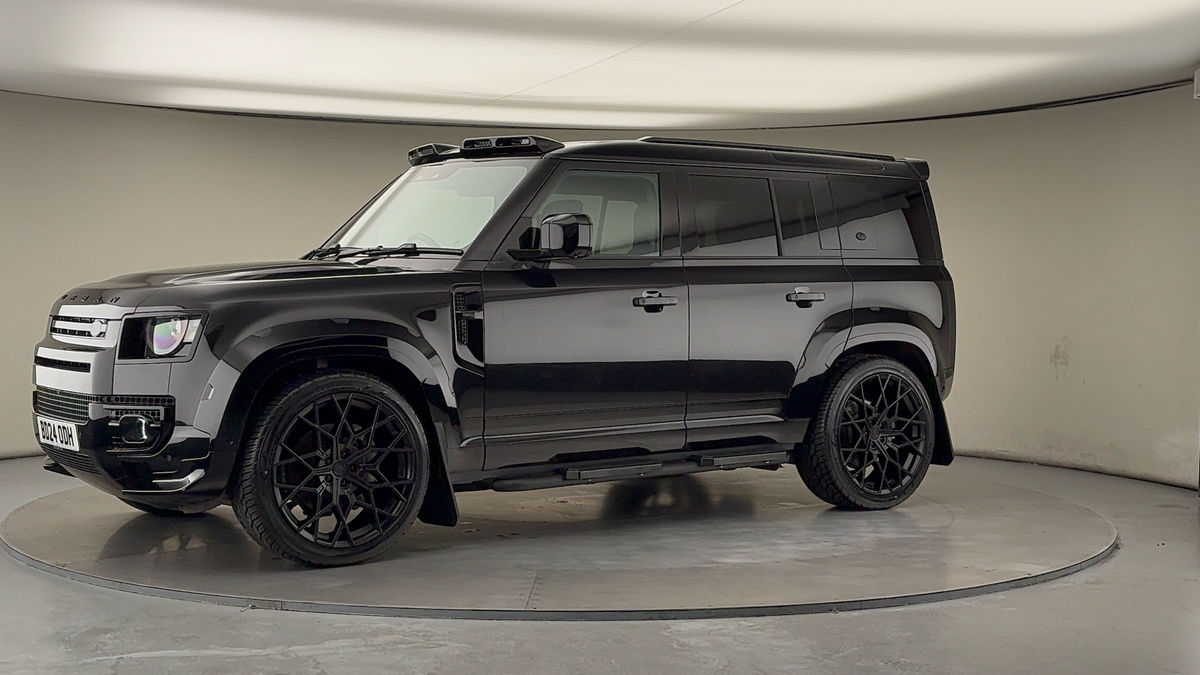 More views of Land Rover Defender 110