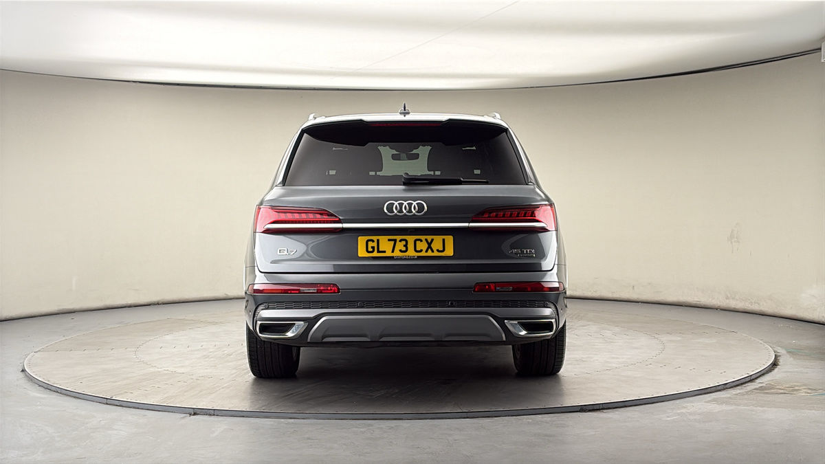 Audi Q7 Image 4
