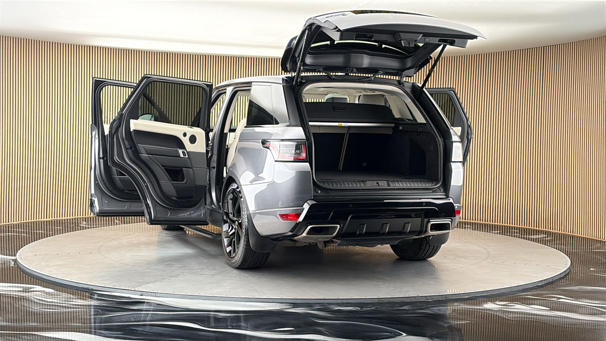 More views of Land Rover Range Rover Sport