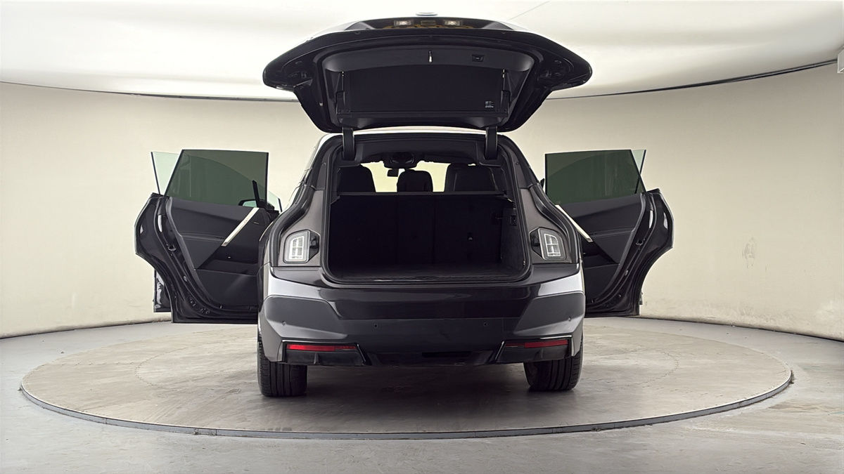 More views of BMW iX