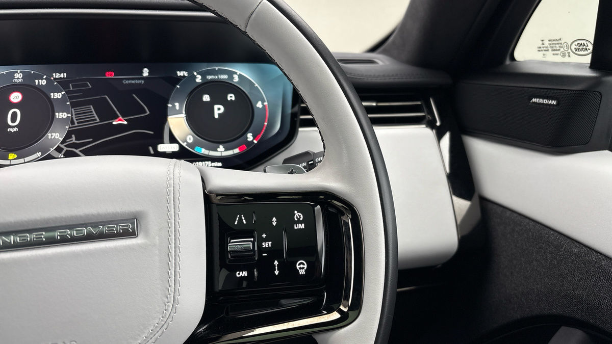 Land Rover Range Rover Sport Urban Image 14