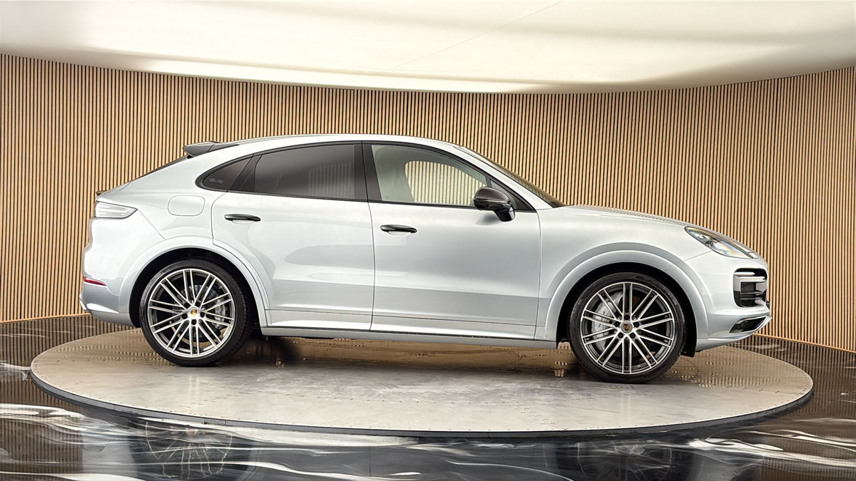 More views of Porsche Cayenne