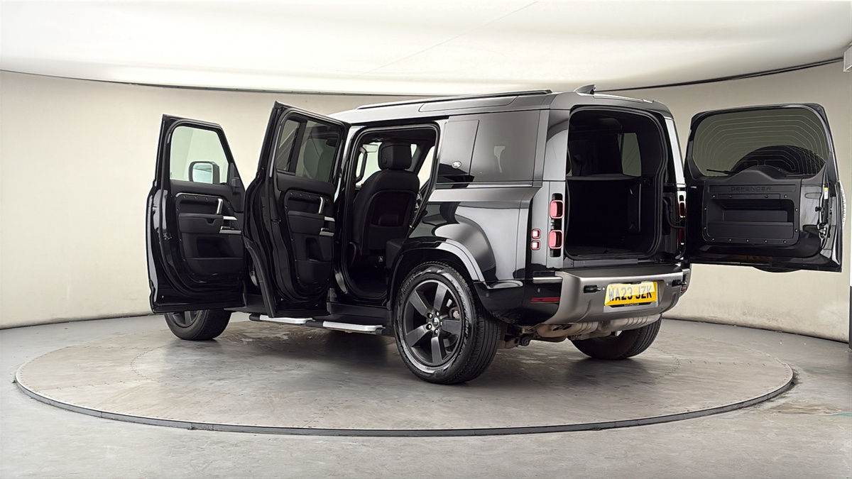 More views of Land Rover Defender 110