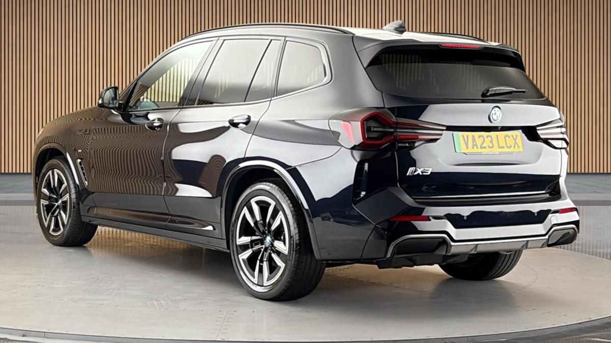 BMW iX3 Image 2