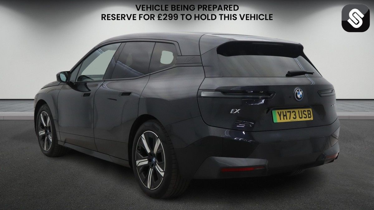 BMW iX Image 3