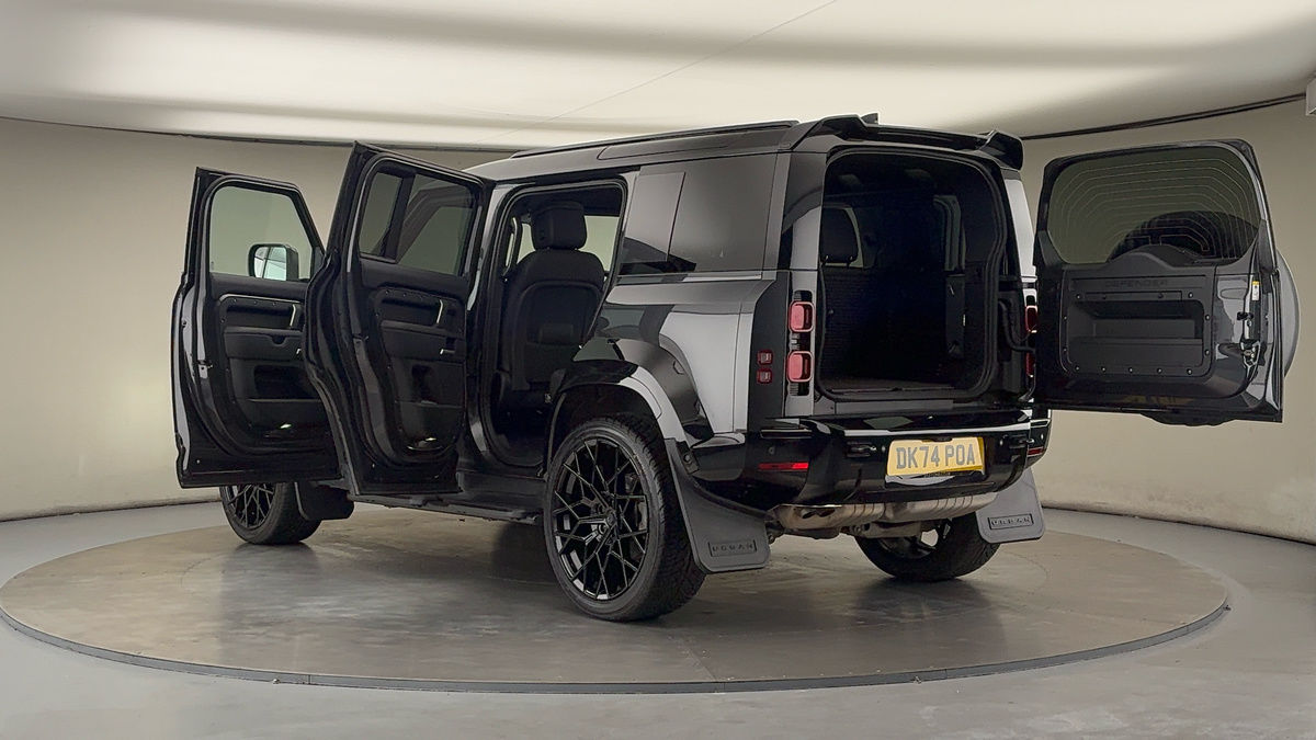 More views of Land Rover Defender 110