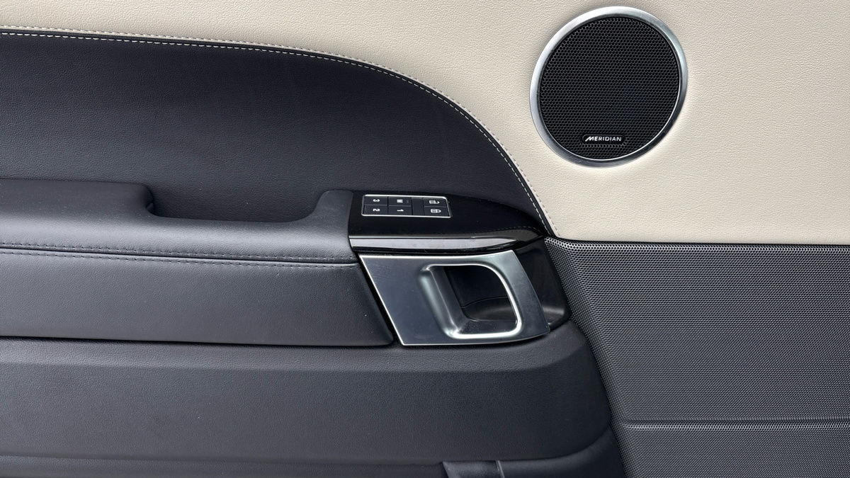 Land Rover Range Rover Sport Image 19