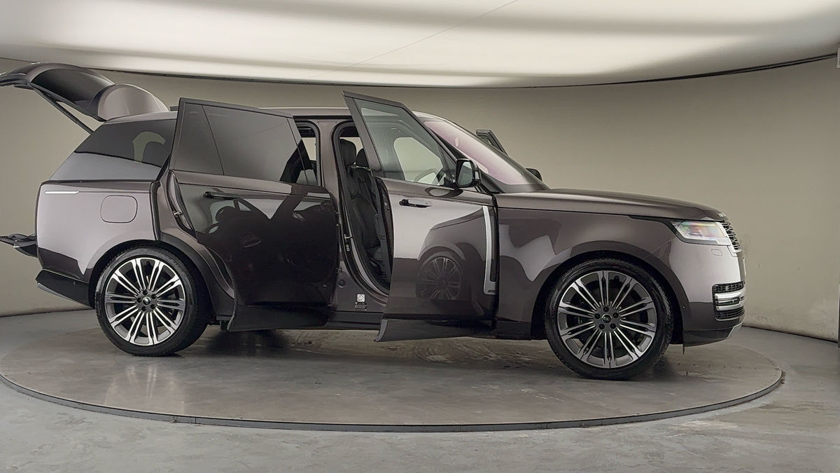 More views of Land Rover Range Rover