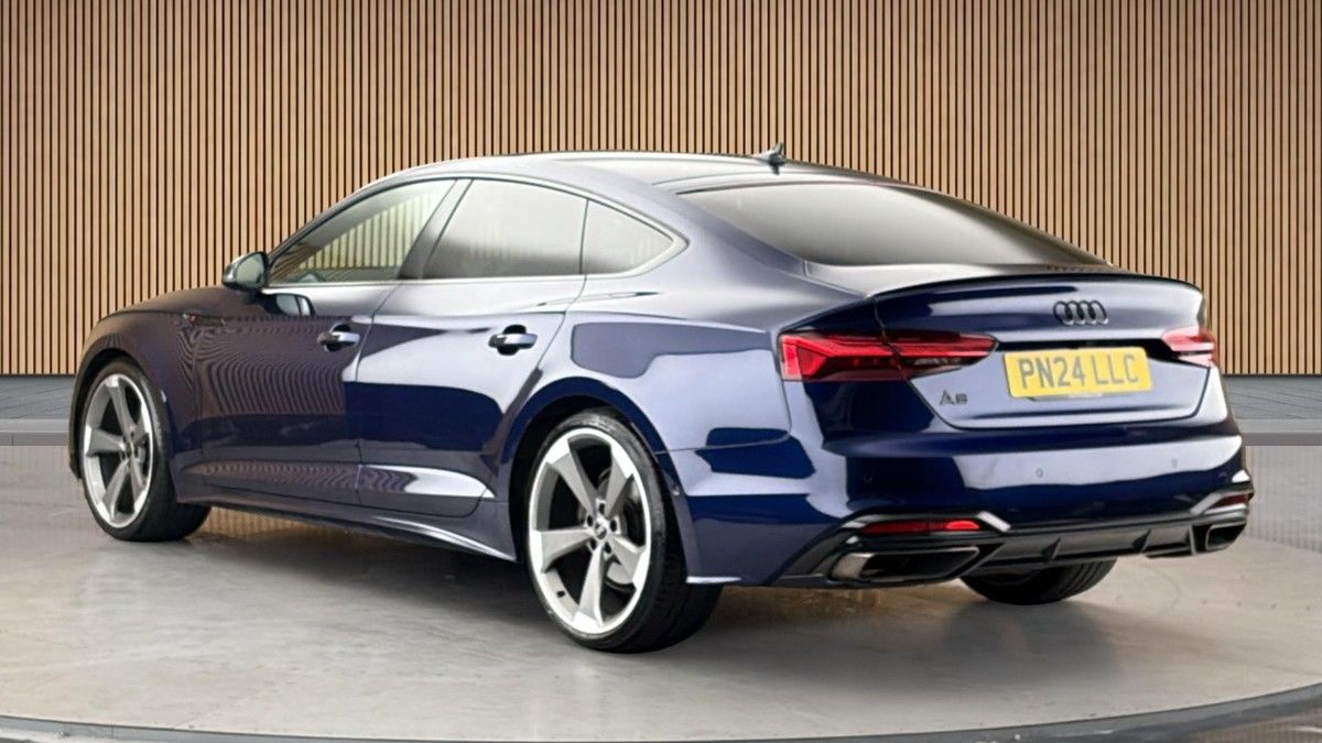 Audi A5 Image 2