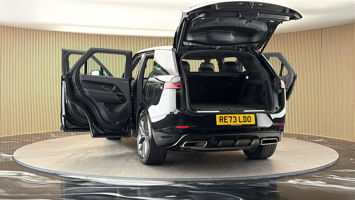 More views of Land Rover Range Rover Sport