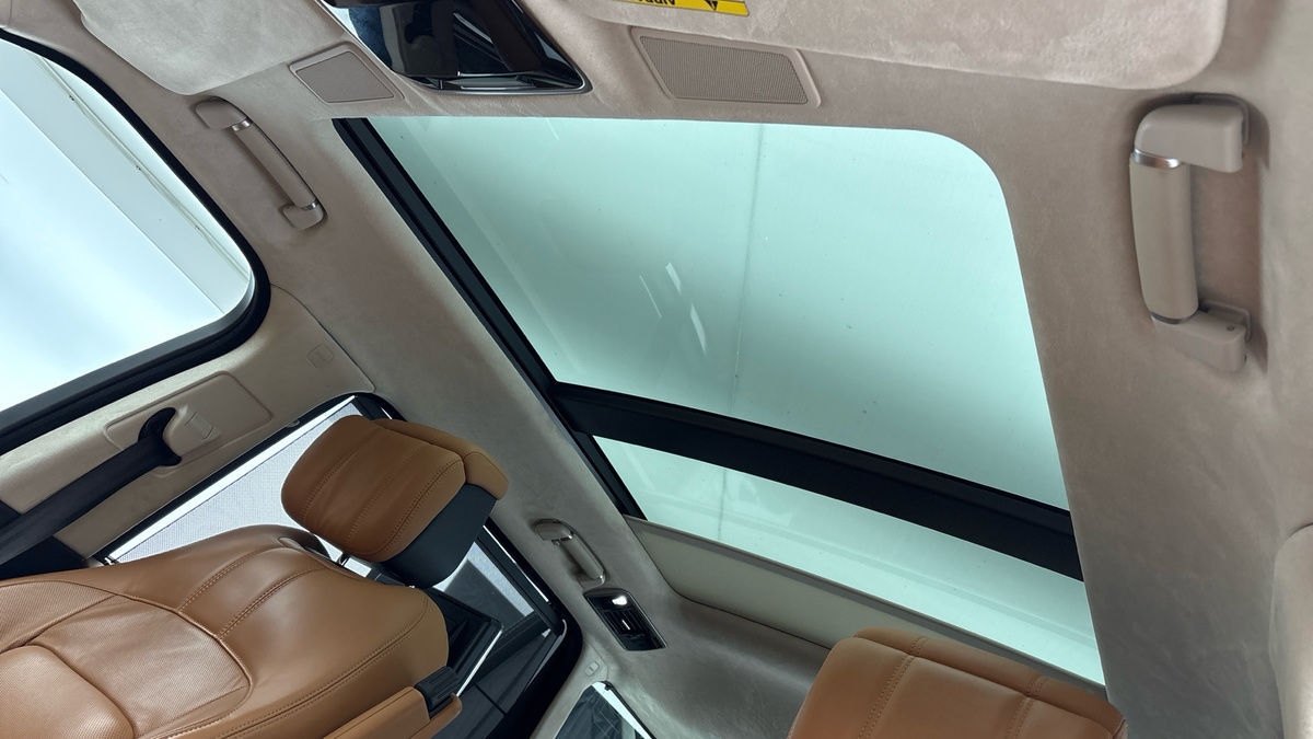 Land Rover Range Rover Image 6