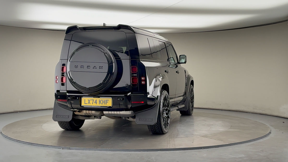 More views of Land Rover Defender 110