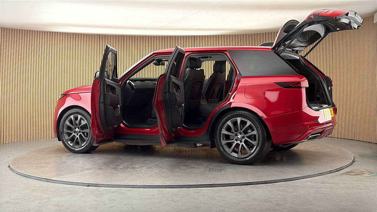 More views of Land Rover Range Rover Sport
