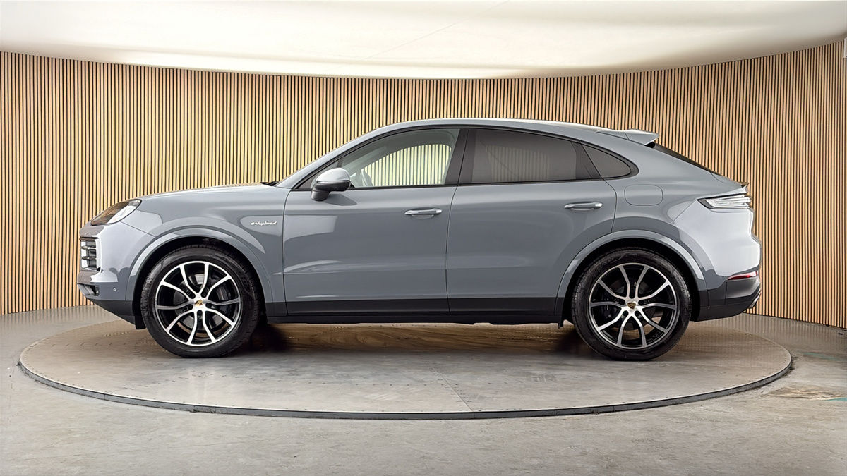 Porsche Cayenne Image 15