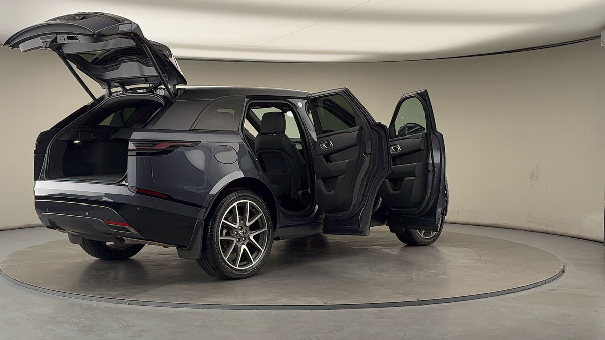 More views of Land Rover Range Rover Velar