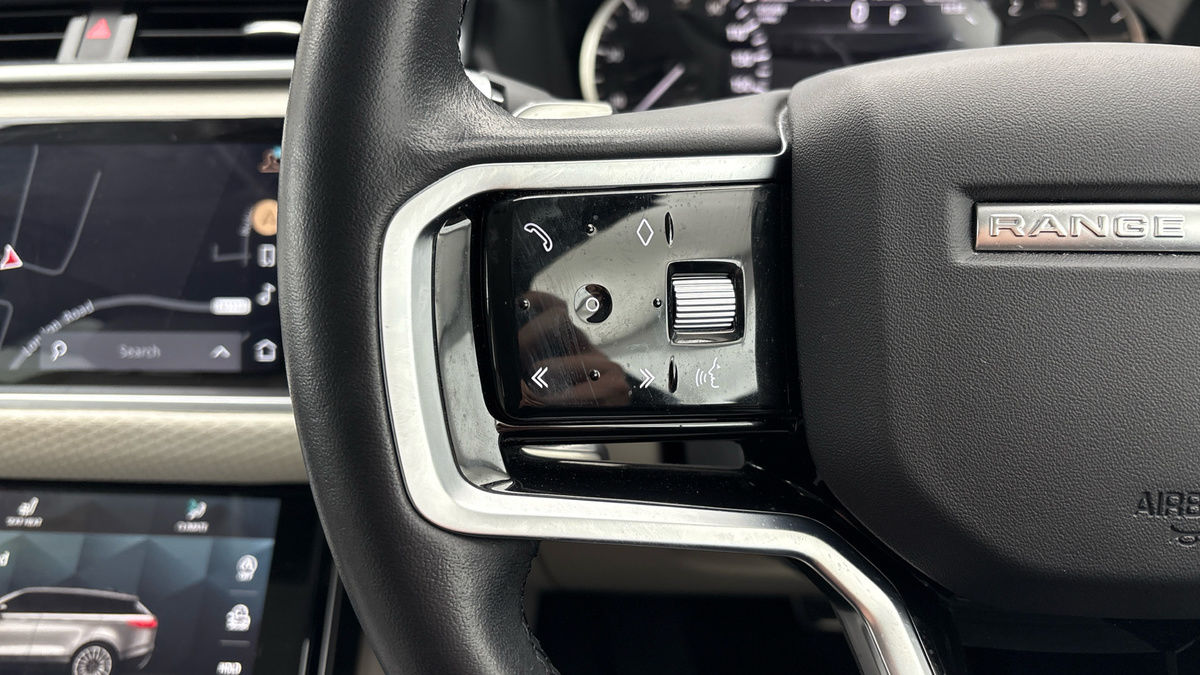Land Rover Range Rover Velar Image 13