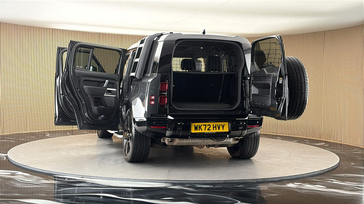 More views of Land Rover Defender 110