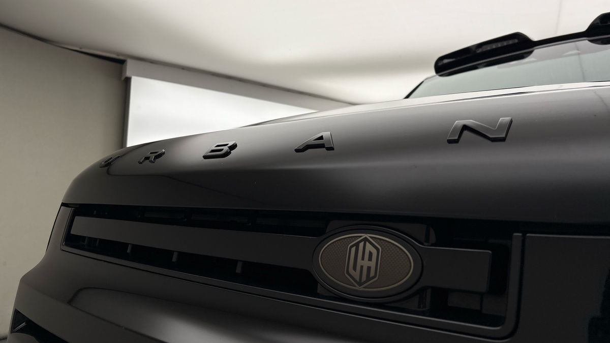 Land Rover Defender 90 Urban Image 24