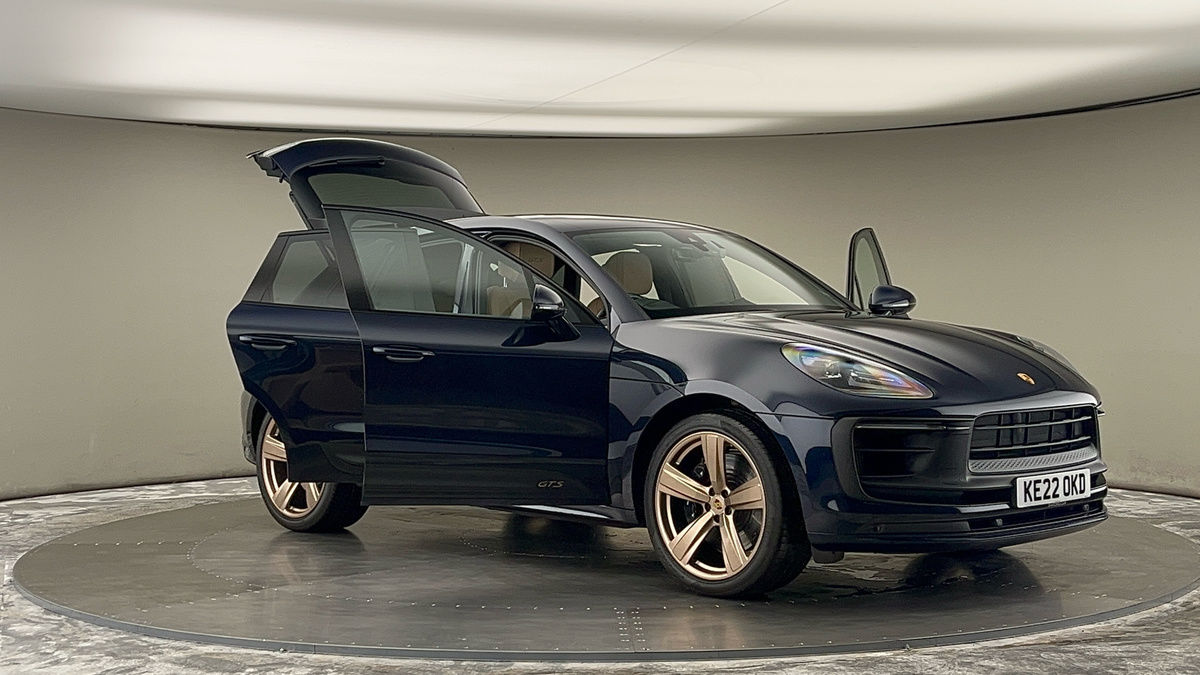 More views of Porsche Macan