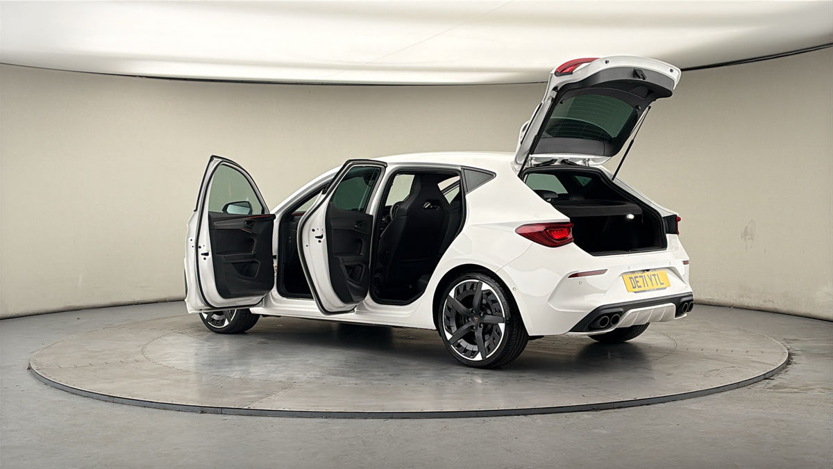 More views of CUPRA Leon