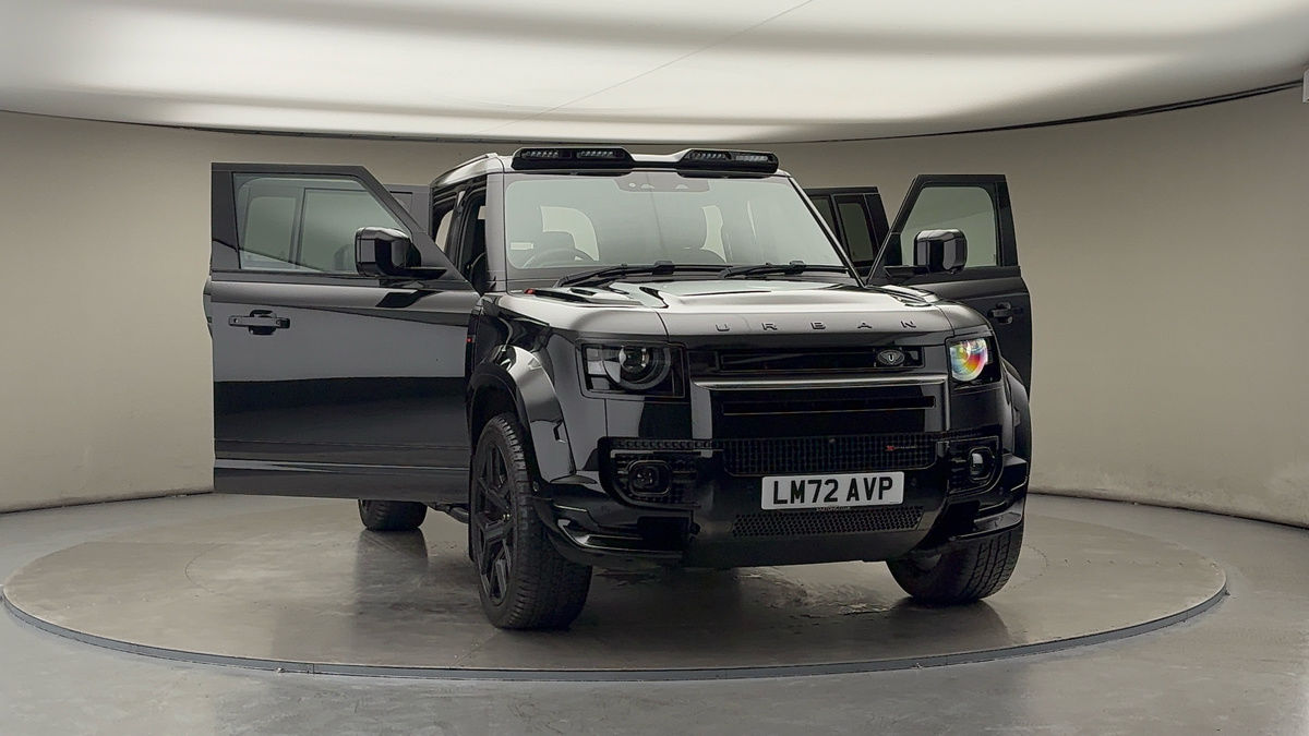 More views of Land Rover Defender 110