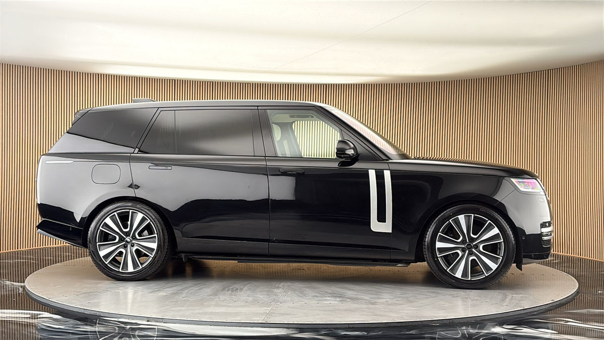More views of Land Rover Range Rover