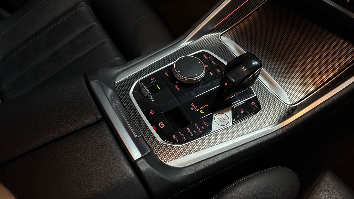 BMW X6 Image 18